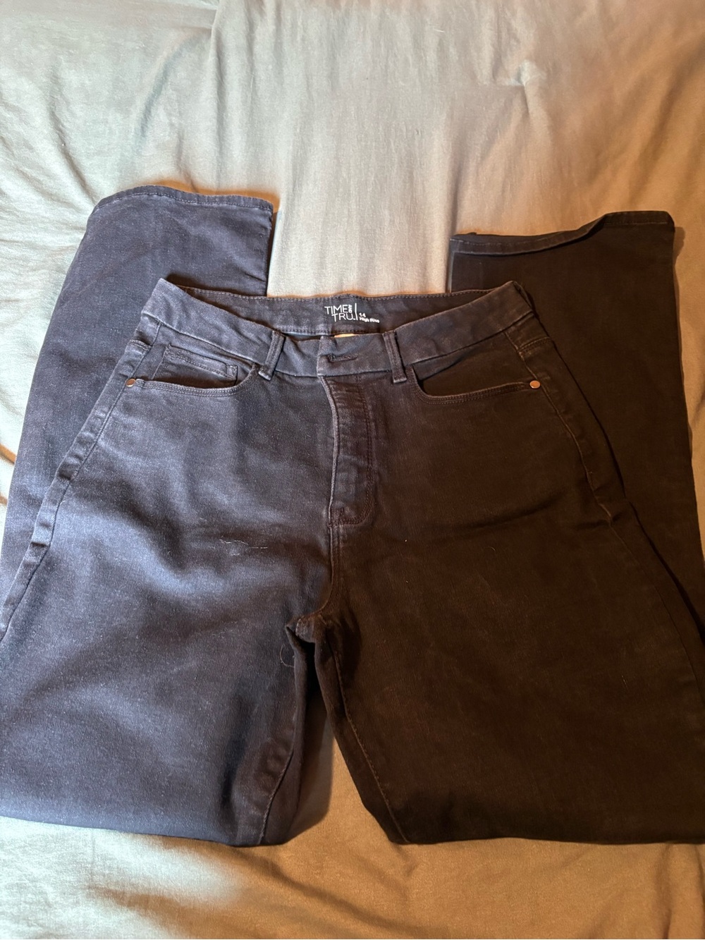 Time and Tru women’s Black Straight Jeans
